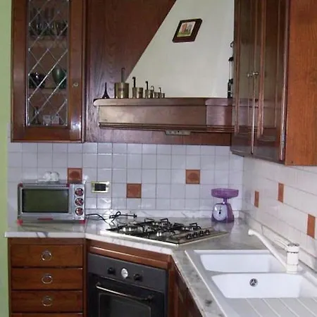 Holiday Paradise Tatil Evi Tuoro sul Trasimeno