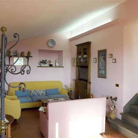 Holiday Paradise Tatil Evi Tuoro sul Trasimeno